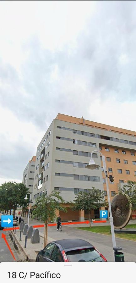 On The Beach! Frente Al Paseo Maritimo, Parking Y Piscina Malaga Ngoại thất bức ảnh