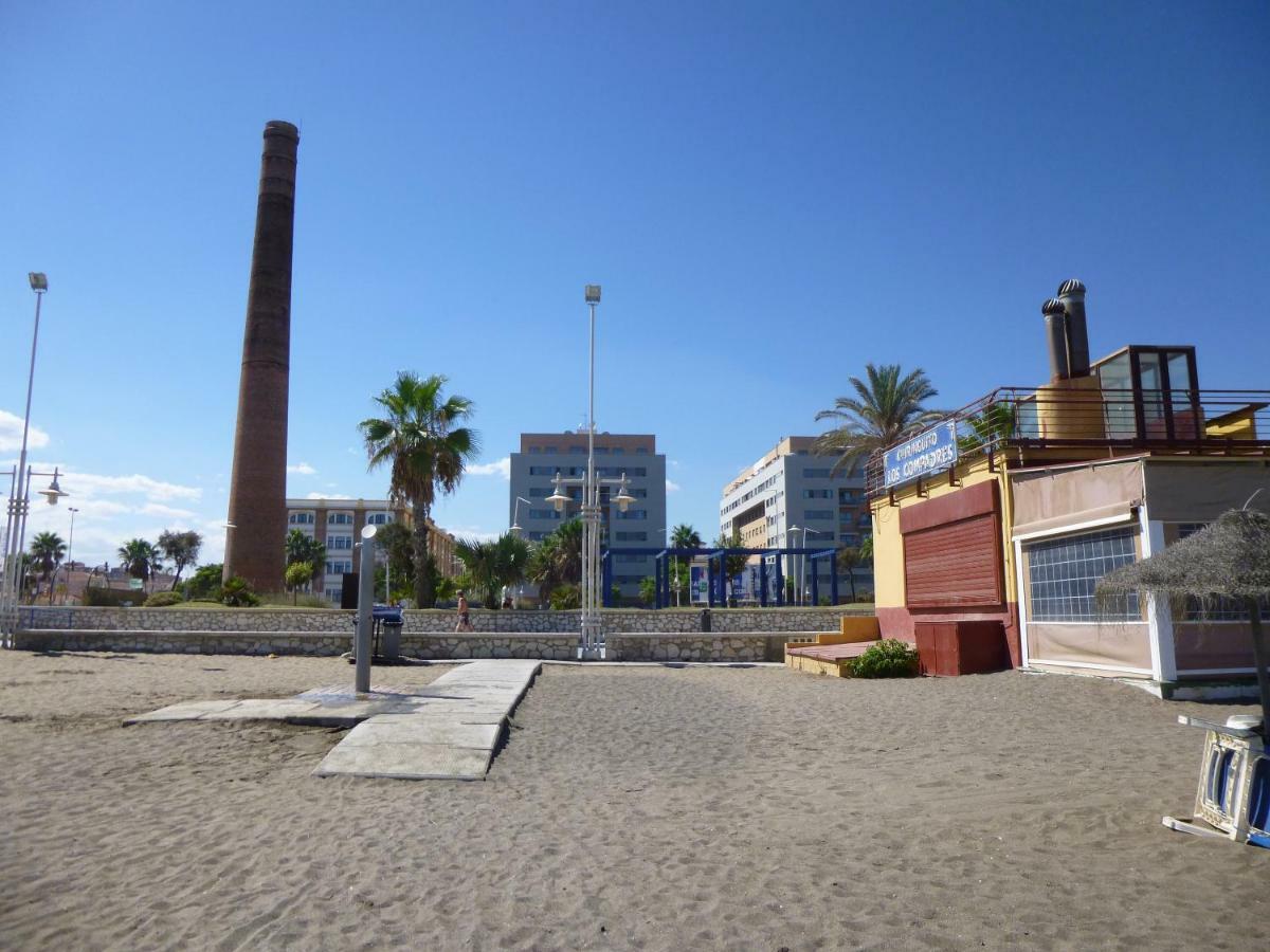On The Beach! Frente Al Paseo Maritimo, Parking Y Piscina Malaga Ngoại thất bức ảnh