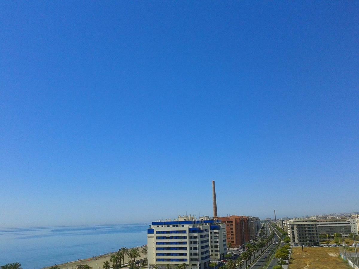 On The Beach! Frente Al Paseo Maritimo, Parking Y Piscina Malaga Ngoại thất bức ảnh