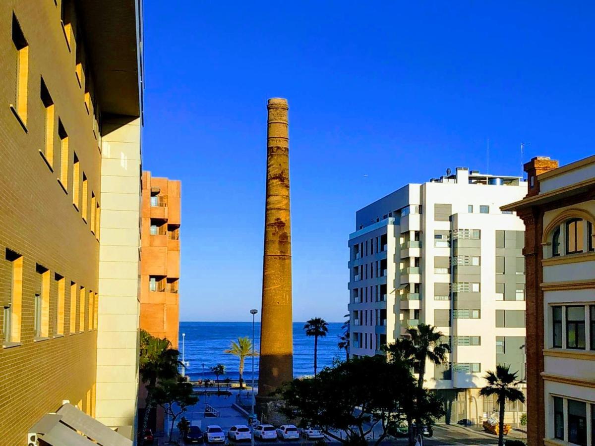 On The Beach! Frente Al Paseo Maritimo, Parking Y Piscina Malaga Ngoại thất bức ảnh